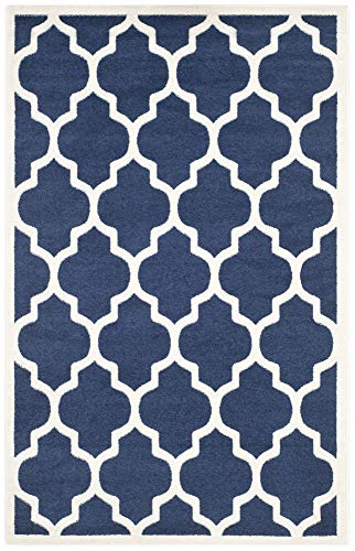 SAFAVIEH Spalier Teppich für Drinnen & Draussen - Amherst Collection, Kurzer Flor, Marine und Beige, 152 X 244 cm von Safavieh