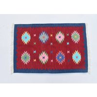 2x3 Kleine Größe Farbenfroher Baumwollteppich, Dunkelroter Handgewebter 6090 cm Teppich von SahjadCarpets