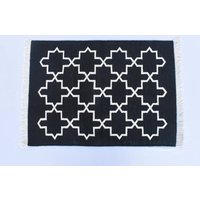 2x3 Schwarz Weiß Schöner Baumwoll Teppich Handgewebt Kleiner - 6090 cm Handgemachter Kelim von SahjadCarpets