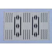 3x5 Oder 4x6 Off White & Black Baumwollteppich Dhurrie - Moderner Handgemachter Teppich von SahjadCarpets