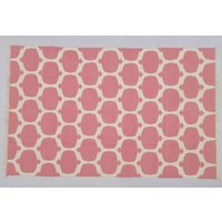 Baumwollteppich in Verschiedenen Größen - Rosa Und Weiß Handgewebter Teppich von SahjadCarpets
