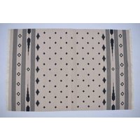 Beige Schwarzer Handgefertigter Moderner Stern Teppich Flachgewebe Und Handgewebter Kelim von SahjadCarpets