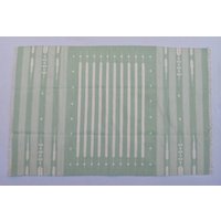 Pastell Hellgrüner Baumwolle Handgefertigter Moderner Streifen Teppich Flachgewebe Und Waschbar Kelim von SahjadCarpets
