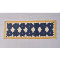 Verschiedene Größen Baumwolle Blau Und Gelb Mit Weißem Modernen Handgewebten Läufer Teppich - Wende Kilim von SahjadCarpets