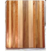 Hand Gelegtes Schneidebrett - Servierbrett Kirsche, Ahorn, Red Gum Von Bradley Brand Hergestellt in Den Usa Seit 1903 Hand Gelegtes Schneidebrett - Servierbrett Kirsche, Ahorn, Red Gum Von Bradley Brand Hergestellt in Den Usa Seit 1903 von SalineRiverWorkshop