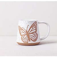 Gesprenkelte Weißer Schmetterling Becher - Monarch Handgemachte Keramik Küstenhaus Salz Der Erde Öffner von SaltoftheEarthNC