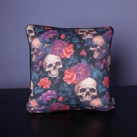 Dekokissen 40 X cm Totenköpfe Gothic, Rückseite Schwarzer Samt von SamaManufaktur
