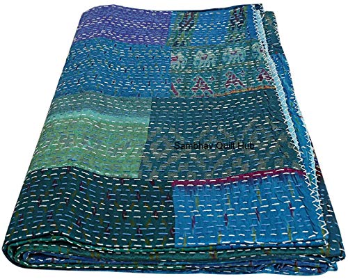 Embrodiery schöne handgefertigte Vintage Patola Seide Sari Jari Patchwork Kantha Steppdecke Wendebettüberzug Assoted Kantha Quilt Überwurf Decke (Türkis, 228 x 274 cm) von Sambhav Quilt Hub
