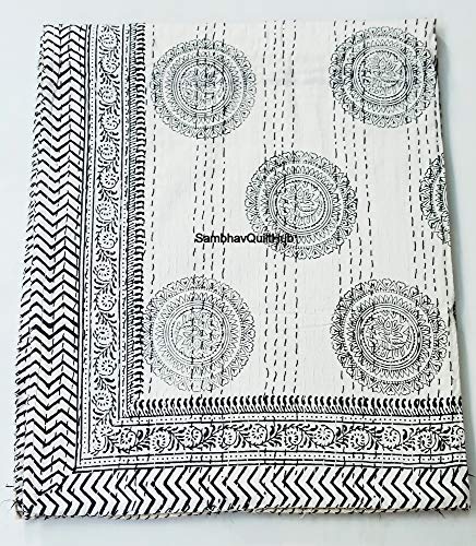 Weiße Tagesdecke für King/Twin, handgefertigt, Bohemian-Stil, Handblockdruck, reine Baumwolle, Kantha-Stich, Hippie-Kantha-Bettdecke, wendbar, Tagesdecke, Überwurf, Quilt von Sambhav Quilt Hub