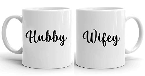 Hubby Wifey - Tassen Kaffeetassen 2er Set Hochzeitsgeschenk Kaffeebecher Set, Hochzeit Valentinstag Pärchen Ehepaar Freunde, Farbe:Weiß von Sambosa
