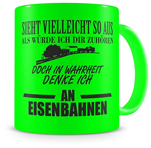 Samunshi® Eisenbahn Tasse mit Spruch Geschenk für Mann Frau Oma oder Opa Kaffeetasse groß Lustige Tassen zum Geburtstag neon grün 300ml von Samunshi