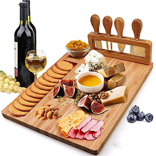 Bambus Käsebrett mit Käsemesser Set, Charcuterie Platte und Servierbrett Holz Servierplatte Cheese Board Geschenke 35x28cm von SanBouSi