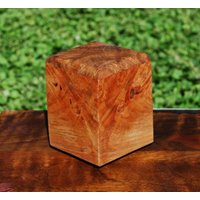 Hund/Katze | Bis Zu 20 Pfund Pro Stück Urne Urne-Set-Bottom Laden-Handgefertigt Aus Seltenem Riegelahorn Maserholz-Optional Free Basic Custom von SanWoodStudios