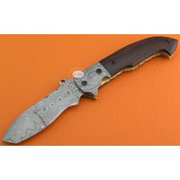 100% Handgemachte Damast-stahl Rose Holz Liner Lock Tasche Klappmesser Geschenk Für Ihn Männer Dad Groomsmen Jahrestag Hochzeitsgeschenk Fs293E-1 von SanaCutlery