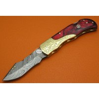 Benutzerdefinierte Handgemachte Damast Stahl Pakkawood Back Lock Tasche Klappmesser Geschenk Für Ihn Dad Groomsmen Jahrestag Hochzeitsgeschenk C4J-1 von SanaCutlery