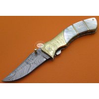 Ltd Edition Damast Perlmutt & Knochen Liner Lock Tasche Klappmesser Geschenk Für Ihn Her Dad Trauzeugen Jahrestag Hochzeitsgeschenk C13P-1 von SanaCutlery