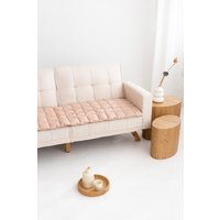 Gesteppte Leinen Couch Abdeckung, Matte, Gestepptes Sofa Topper Pad, Haustier Beschützer von SandSnowLinen