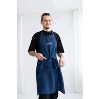 Vollleinenschürze Mit Stickerei, Personalisierte Leinenschürze, Gestickte Leinenschürze Für Frauen Und Männer, Unisex-Leinenschürze Namen Vollleinenschürze Mit Stickerei, Personalisierte Leinenschürze, Gestickte Leinenschürze Für Frauen Und Männer, Unisex-Leinenschürze Namen von SandSnowLinen