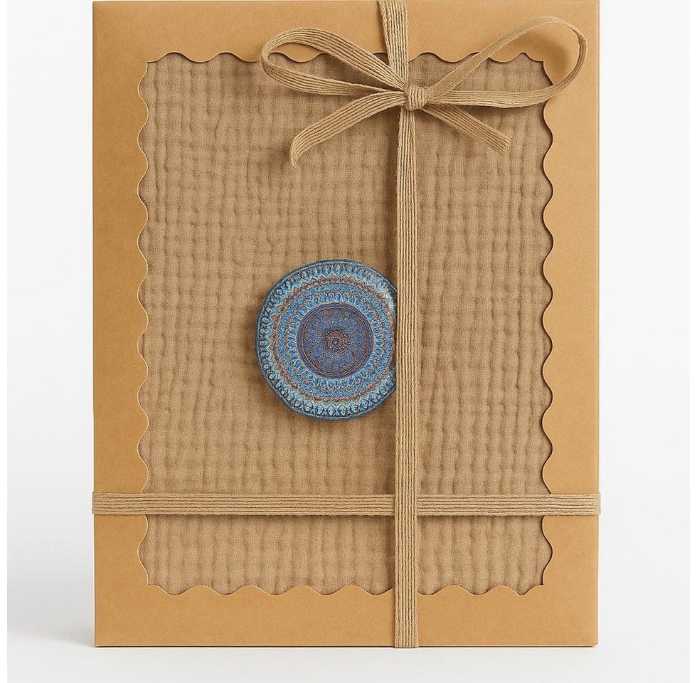 Plaid Musselin Plaid als Geschenk mit einer Kerze verschiedene Farben, Sandiik, Made in Stuttgart Plaid Musselin Plaid als Geschenk mit einer Kerze verschiedene Farben, Sandiik, Made in Stuttgart von Sandiik