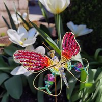 Bunter Schmetterling Für Gartendeko | Pflanzenstecker Regenbogen Gartenstecker Glas & Perlen Geschenk Garten Outdoor-Deko-Geschenk Bunter Schmetterling Für Gartendeko | Pflanzenstecker Regenbogen Gartenstecker Glas & Perlen Geschenk Garten Outdoor-Deko-Geschenk von SandraHofmannDecor