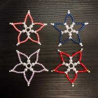 Perlensterne, Weihnachtssterne Aus Perlen, Christbaumschmuck in Bunt von SandrasKreativStube