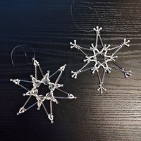 Perlensterne Weiß 12 cm/Weihnachtssterne Christbaumschmuck Schneeflocken Eiskristalle von SandrasKreativStube