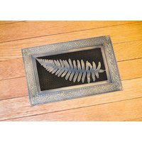 Lüftungsdeckel Mit Farn Für Wand Oder Decke Lüftungsdeckel Mit Farn Für Wand Oder Decke von SaneckiArt