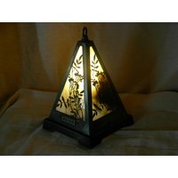 Pyramidenlampe Klein -Beeren&blätter von SaneckiArt