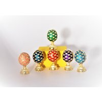 Faberge Style Pink Ei Mit Blumenstrauß 2, 5 "Hoch | Eins Faberge Style Pink Ei Mit Blumenstrauß 2, 5 "Hoch | Eins von SanktPeterburg