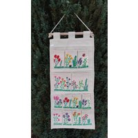 Hängeaufbewahrung Blumenwiese, Organizer, Ordnung Im Badezimmer, Hängeutensilo, Organizer Kinderzimmer, Aufbewahrung Für Kosmetik Hängeaufbewahrung Blumenwiese, Organizer, Ordnung Im Badezimmer, Hängeutensilo, Organizer Kinderzimmer, Aufbewahrung Für Kosmetik von SannisSideOfLife