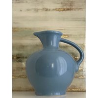 Fiesta Periwinkle Blau Karaffe, Fiestaware, Post 86 Vintage Krug von SantaBarbaraCeramics