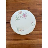 Rosenthal Winifred Lily Fine China Salatteller - Vintage Pastell Porzellan Blatt Design von SantaBarbaraCeramics