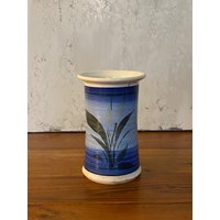 Vintage Hand Geworfen Utensil Crock, Blaue Und Weiße Vase, Studio Keramik von SantaBarbaraCeramics