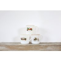 Oldtimer-Sammlung Arcopal Kaffeetassen - France Gehärtetes Glas Antikes Auto Illustration Daimler Ford Oakland Kaffeeset von SantaBasuraVintage