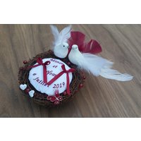 Land Ehering Tür, Hochzeitsdekoration Thema Vögel, Burgund Und Weiß Gestickte Vornamen, Personalisiert von SaperlipopetteEvents