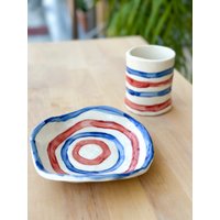 Blau Und Rot Streifen Set Keramik Handgemachte Becher Handwerk Geschenkidee Kaffeetasse Geschenk Für Ihren Einzigartigen Personalisierte Geburtstag von SaphroniaHandmades