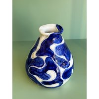 Blaue Wellen Vase Handgemachte Keramik von SaphroniaHandmades