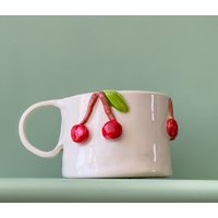 Kirsche Keramik Handgemachte Becher Handwerk Geschenkidee Kaffeetasse Geschenk Für Sie Einzigartige Personalisierte Geburtstag Jahrestag von SaphroniaHandmades