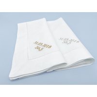 Personalisierte Servietten Aus Baumwolle + Leinen Mit Datum & Initialen in Gold Oder Silber | Monogramm Für Hochzeit, Jubiläum Taufe von SaraOschliesOrganics