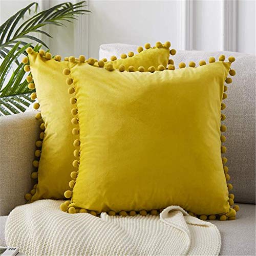 Sarah Duke 2er Set Samt Kissenbezug mit Pompoms mit Verstecktem Reißverschluss Einfarbig Kissenbezüge Dekorative Sofa Schlafzimmer Büro Auto 45 X 45cm (gelb) von Sarah Duke