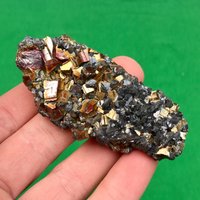 Seltener Roter Pyrit Mit Sphalerit Aus Madan , Bulgarien Gold Mineral Naturkristall Geschenk Edelstein Stein Rock Top Kollektion N6634 von SarahCornerM