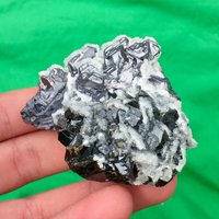 Spinell Law Twin Galena Mit Quarz Und Tetrahedrit Aus Madan , Bulgarien Naturkristall Lustrous Mineral Seltenes Morphogologie N7144 von SarahCornerM