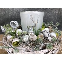 Adventsgesteck Gesteck 20cm Windlicht Glas Teelicht Silber Hirsch Modern Rund Zapfen Weiß Adventsgesteck Gesteck 20cm Windlicht Glas Teelicht Silber Hirsch Modern Rund Zapfen Weiß von SarahsFlowerStudio