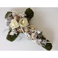 Grabgesteck Grabschmuck Urnengrab Gesteck Grab Allerheiligen Mooskreuz Kreuz Rose Grave Arrangument Grave Flowers Longlasting von SarahsFlowerStudio