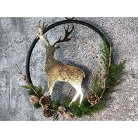 Türkranz Kranz Hirsch Advent Modern Ring Fenster Fensterschmuck Fensterdeko Deko Weihnachten Zapfen Wachszapfen von SarahsFlowerStudio