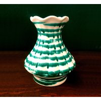 Gmundner Keramik Blumenvase Grüngeflammt #vase | Ø 10cm #landhausstil #klassiker #handbemalt #made in Austria Seit 1492 von SarosVintage