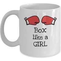 Boxhandschuhe Themen Becher Geschenk - Weibliche Box-Liebhaber-Geschenk Box Wie Ein Mädchen Boxen Geschenke Für Frauen Sie Boxer von Sarothdesigns