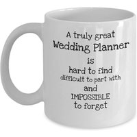 Eine Wirklich Große Hochzeit Planer Ist Schwer Zu Finden - Wertschätzung Geschenke Veranstalter Becher Lustiges Geschenk Für Hochzeitsplaner von Sarothdesigns