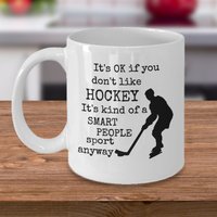 Hockey Tasse - Smart People Sport Geschenke Für Ihn Lustiges Geschenk Papa Team Winter von Sarothdesigns