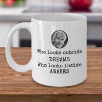 Psychologie Kaffeebecher - Wer Schaut Nach Außen Träume, Die Innen Wach Psychologe Carl Gustav Jung Psychiatrie Zitat Geschenk von Sarothdesigns